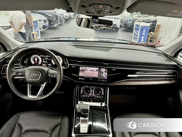 Audi Q7 2023 Черный из Китая, фото 5
