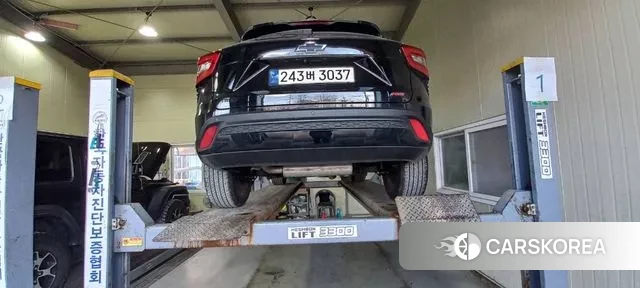 Chevrolet (GM Daewoo) Trax Crossover 2023 Черный из Кореи, фото 2