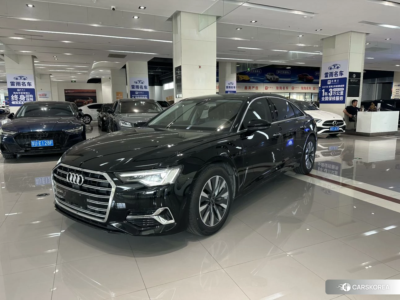 Audi A6L id 4455452 из Китая 10