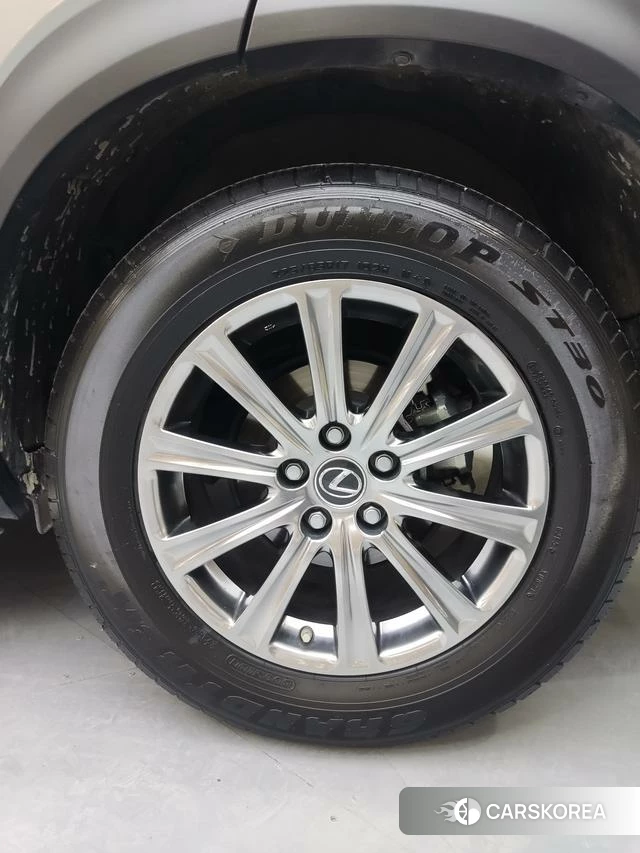 Lexus NX id 4298359 из Китая 12