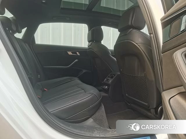 Audi A4L id 4271792 из Китая 7
