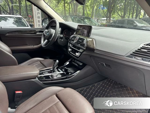 BMW X3 2021 Черный из Китая, фото 2