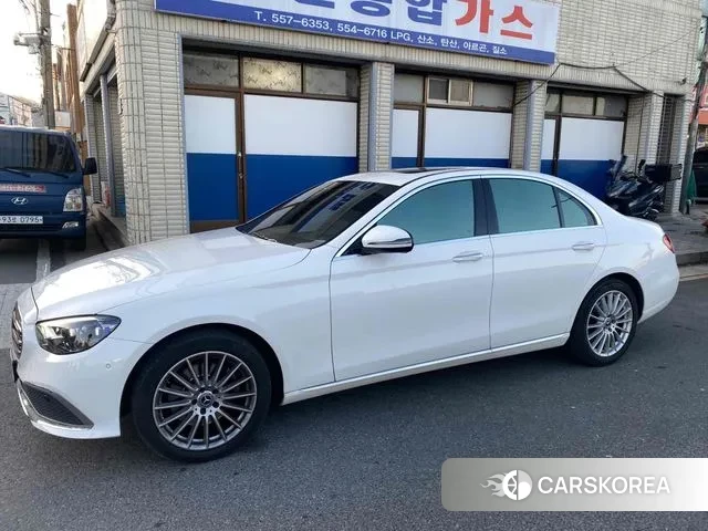 Mercedes-Benz E-Class W213 2021 Белый из Кореи, фото 3