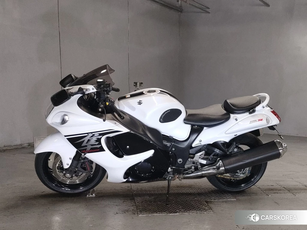 Проданный Suzuki GSX1300R HAYABUSA 2018 из Японии