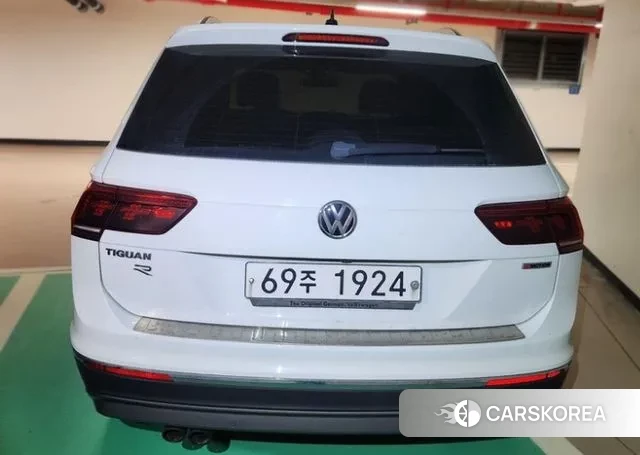 Volkswagen Tiguan second Generation 2018 Белый из Кореи, фото 2