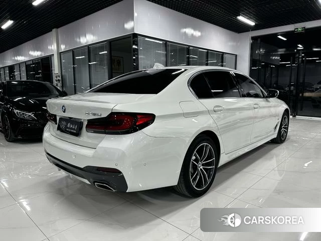BMW 5 series 2022 Белый из Китая, фото 4