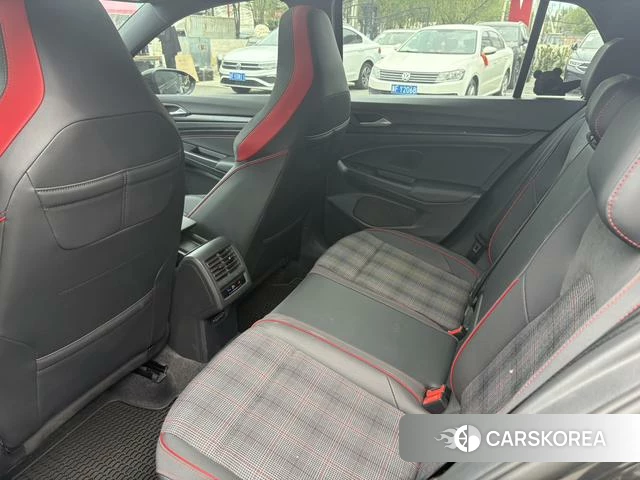 Volkswagen Golf GTI 2023 Черный из Китая, фото 2