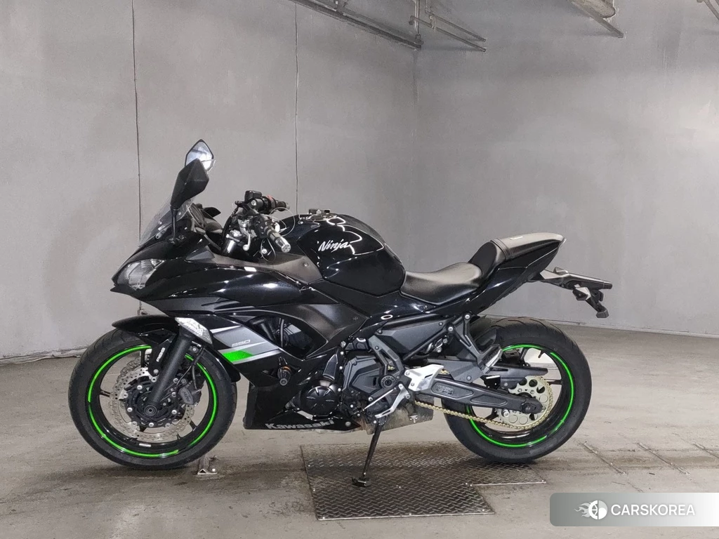 Проданный Kawasaki NINJA 650 2019 из Японии, фото 2