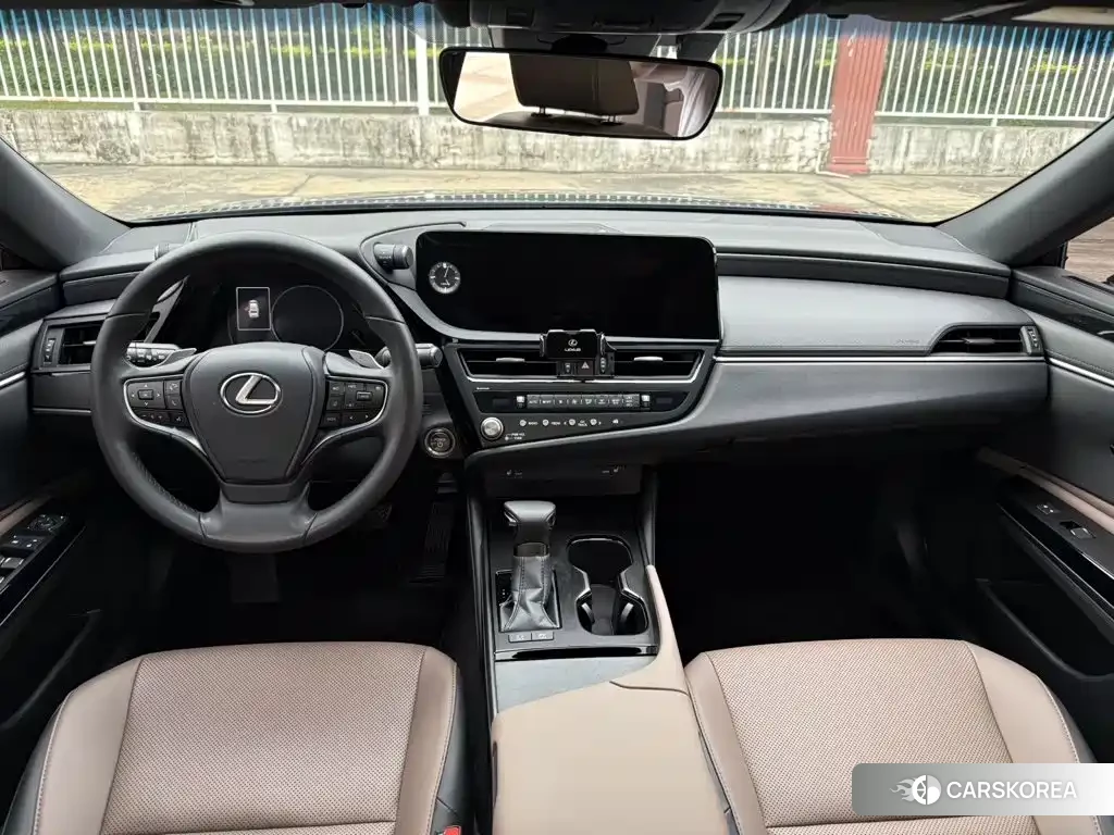 Lexus ES 2023 Черный из Китая, фото 2