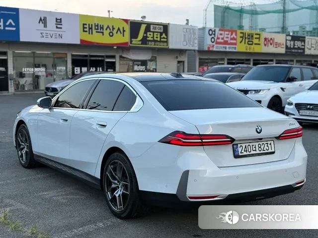 BMW 5 Series (G60) id 3063004 из Кореи 12