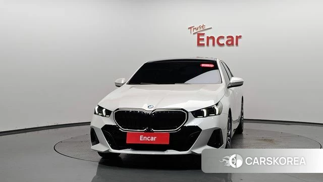 BMW 5 Series (G60) id 4421324 из Кореи 12