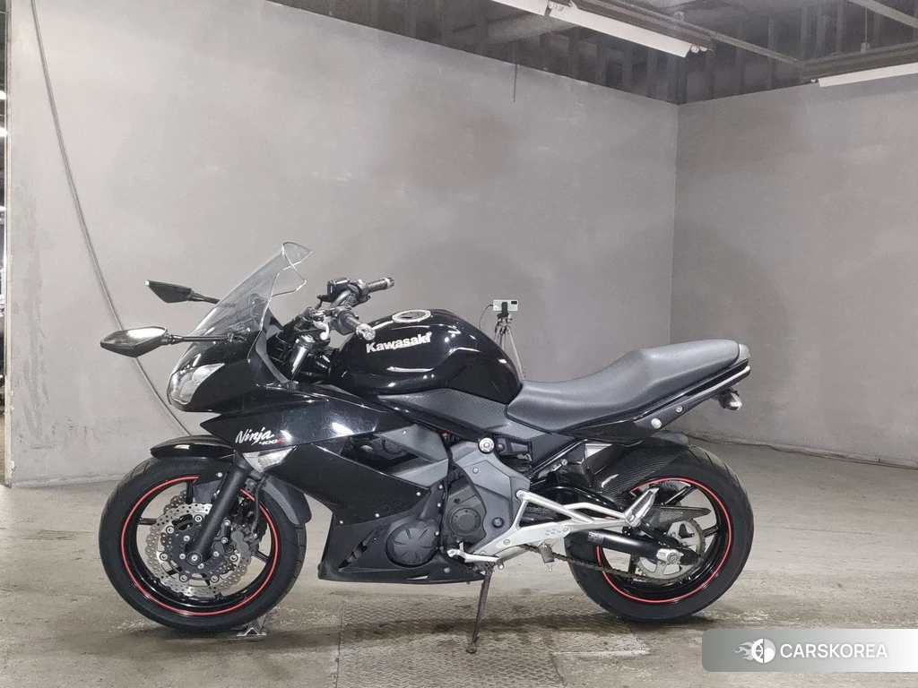 Проданный Kawasaki NINJA 400R 2010 из Японии, фото 2