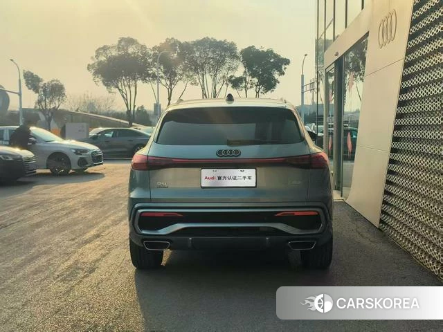 Audi Q5L 2026 Серебристо-серый из Китая, фото 2