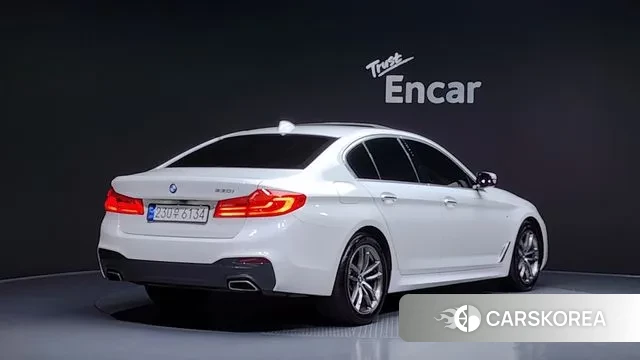 BMW 5 Series (G30) id 3510235 из Кореи 12