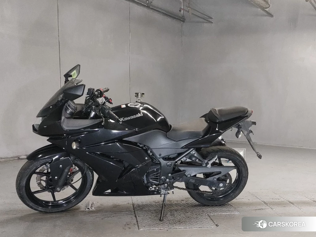 Проданный Kawasaki NINJA 250R id 4168607 из Японии