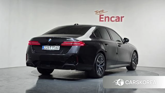 BMW 5 Series (G60) id 4222566 из Кореи 12