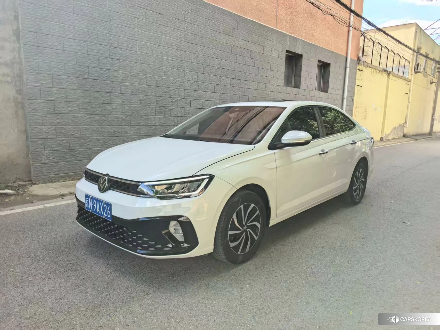 Volkswagen Lavida 2023 Белый из Китая, фото 2