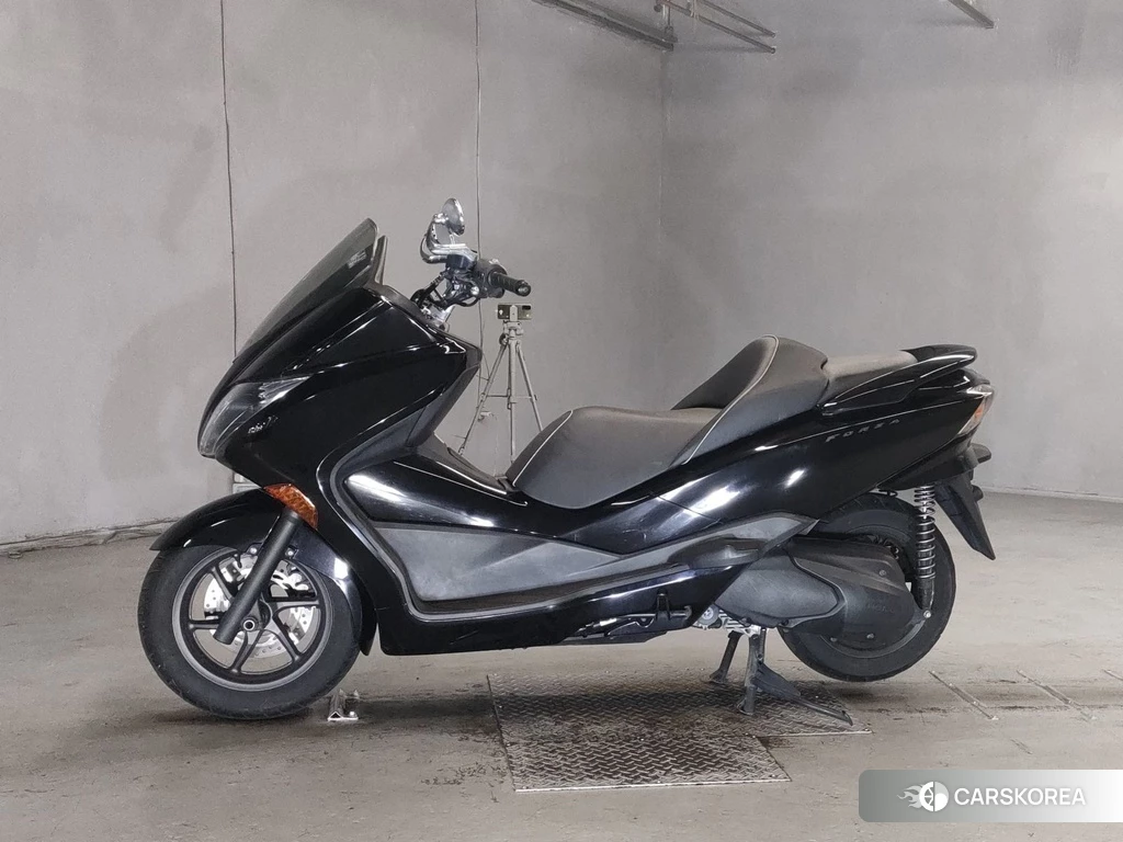 Проданный Honda FORZA Z 2012 из Японии