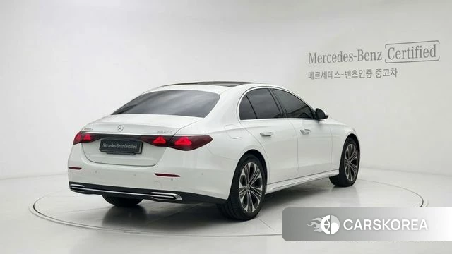 Mercedes-Benz E-Class W214 2025 Белый из Кореи, фото 4