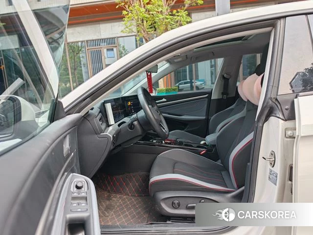 Volkswagen Lingdu 2023 Белый из Китая, фото 3