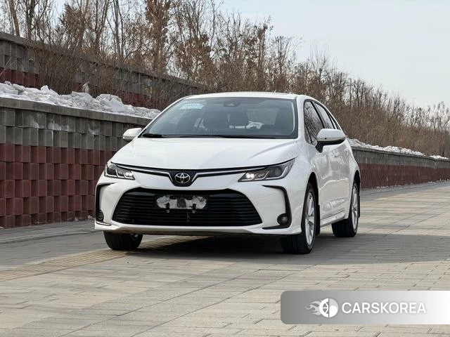 Toyota Corolla 2023 Белый из Китая, фото 6
