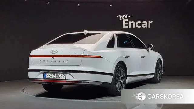 Hyundai Grandeur (GN7) id 3517567 из Кореи 12