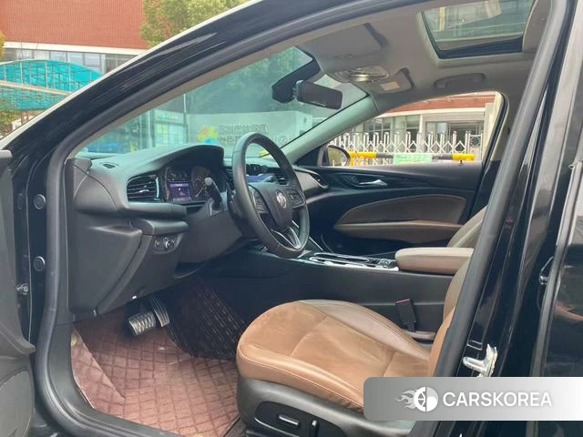 Buick Regal 2022 Черный из Китая, фото 2