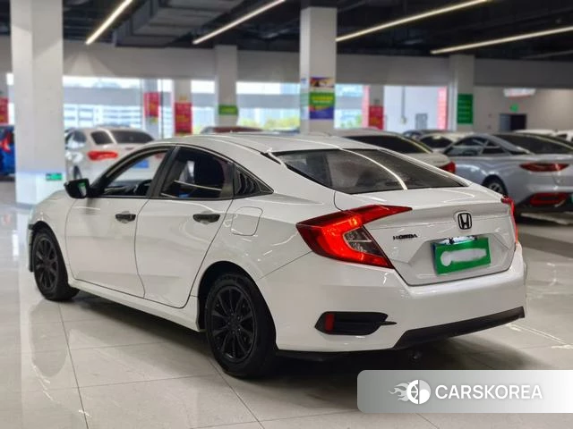 Honda Civic 2018 Белый из Китая, фото 2