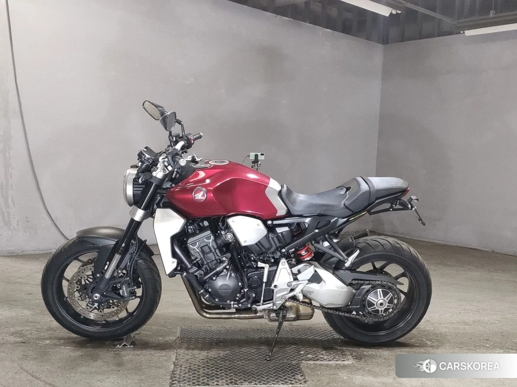 Проданный Honda CB1000R 2019 из Японии, фото 2