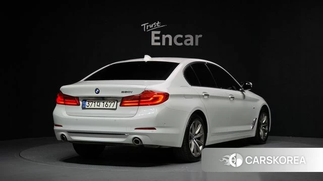 BMW 5 Series (G30) id 3899672 из Кореи 12