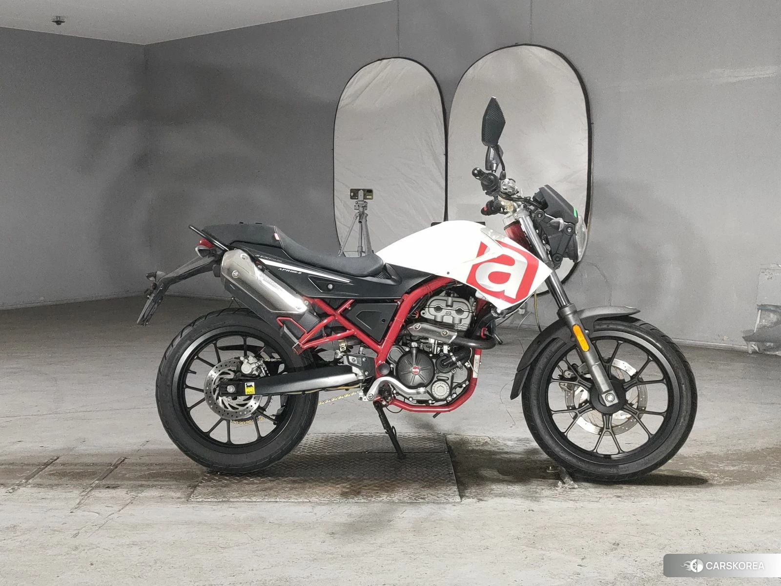 Проданный Aprilia STX125 CAFE 2016 из Японии, фото 2
