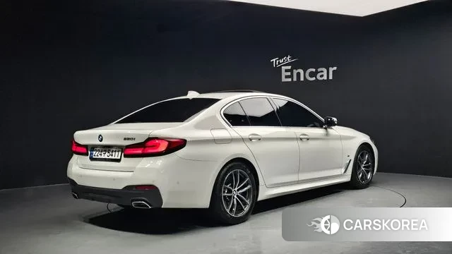 BMW 5 Series (G30) id 3690323 из Кореи 12