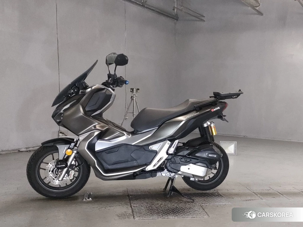 Проданный Honda ADV150 2019 из Японии, фото 2