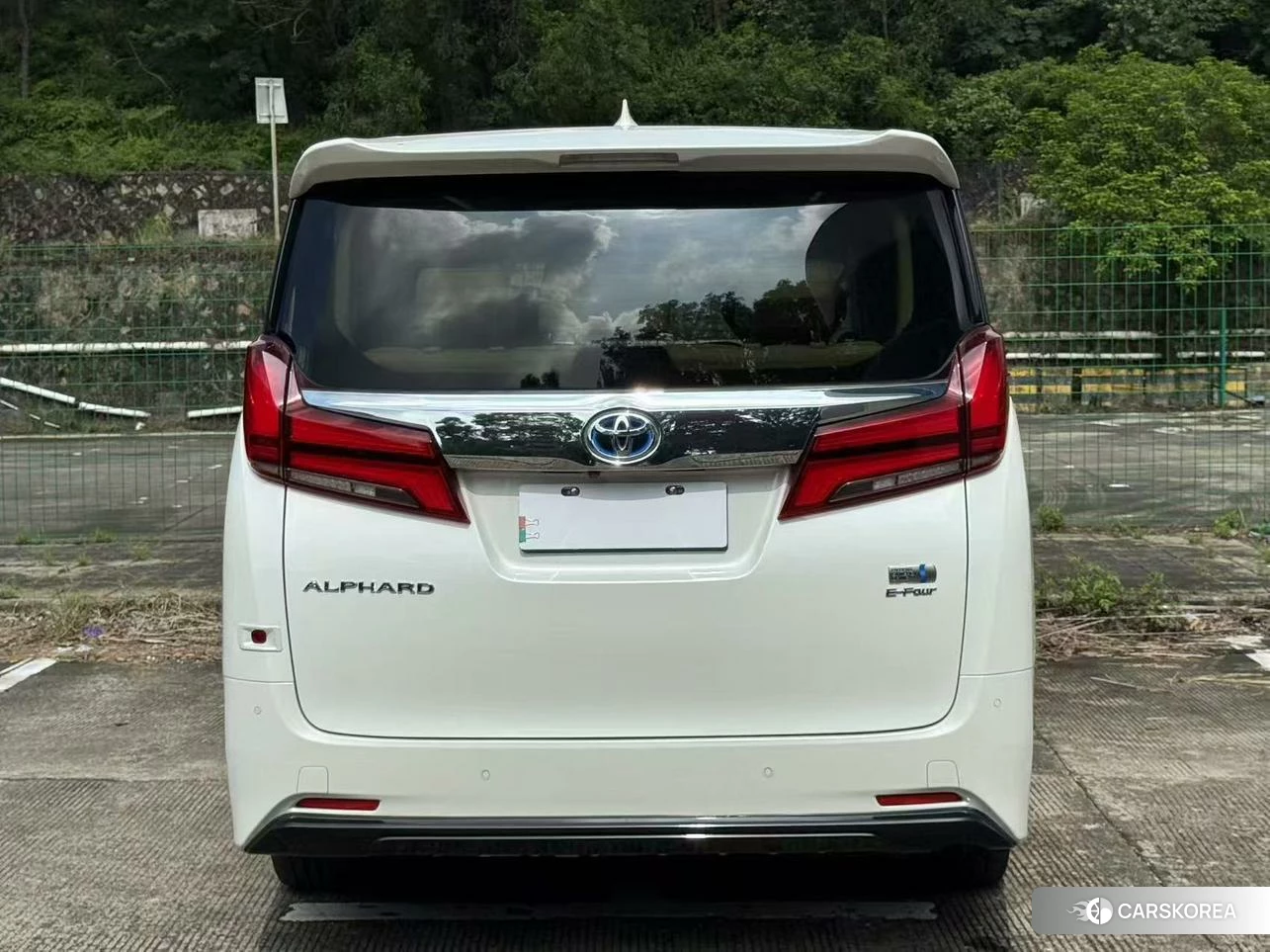 Toyota Alphard id 4461285 из Китая 11
