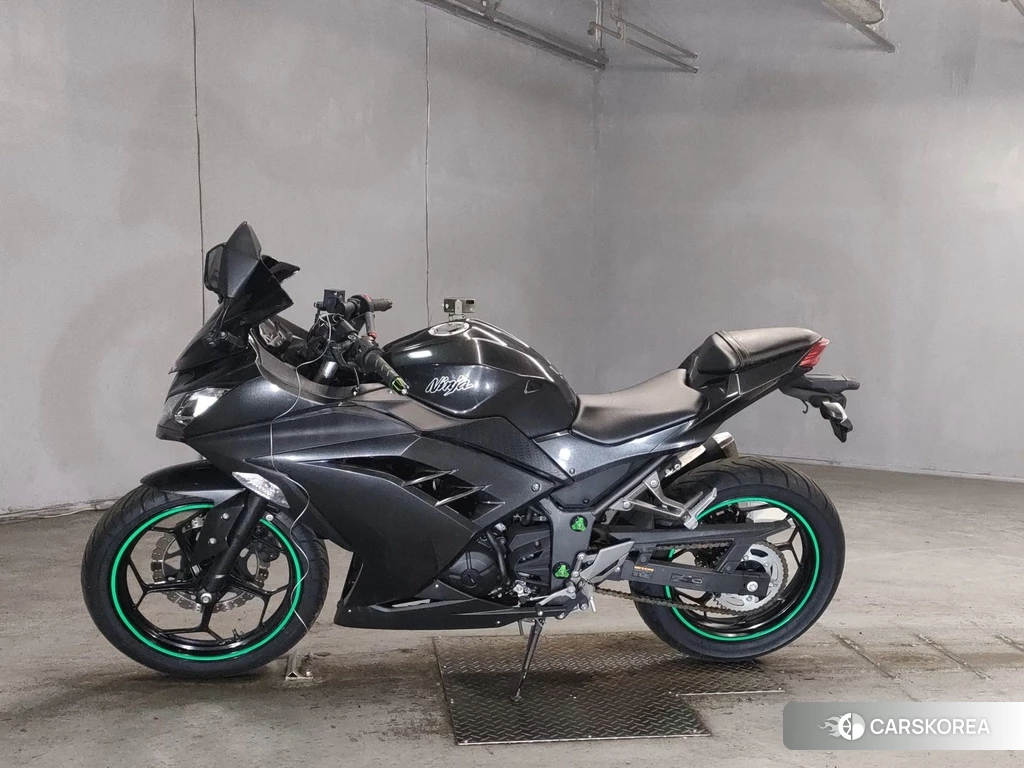 Проданный Kawasaki NINJA 250 2016 из Японии, фото 2