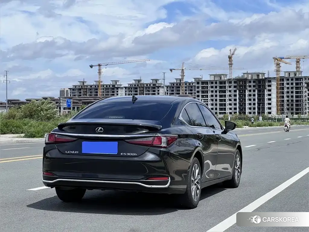 Lexus ES 2023 Черный из Китая, фото 2