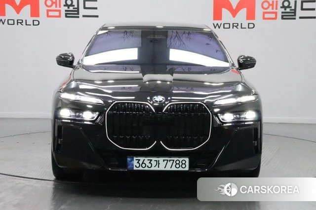 BMW 7 Series (G70) id 3919628 из Кореи 12