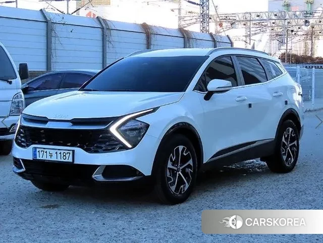 Kia Sportage 5th Generation Hybrid 2024 Белый из Кореи, фото 2