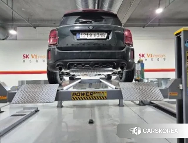 Mini Cooper Countryman 2022 Темно-зеленый из Кореи, фото 2