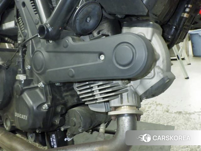 Engine photo