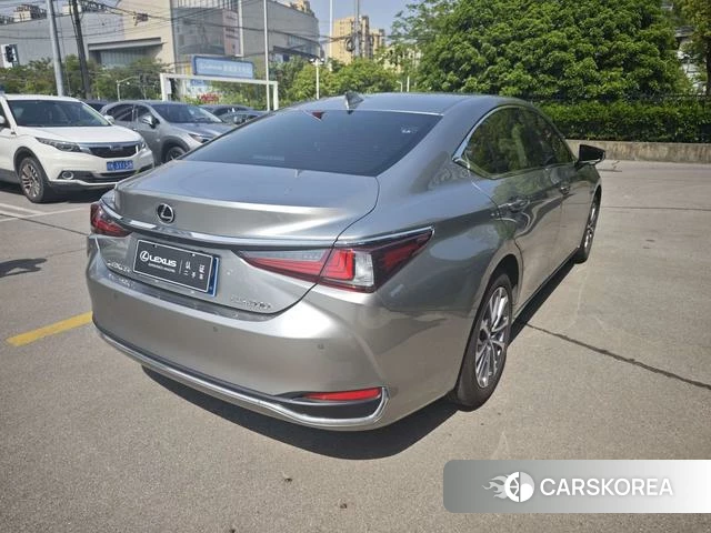 Lexus ES id 4238601 из Китая 7