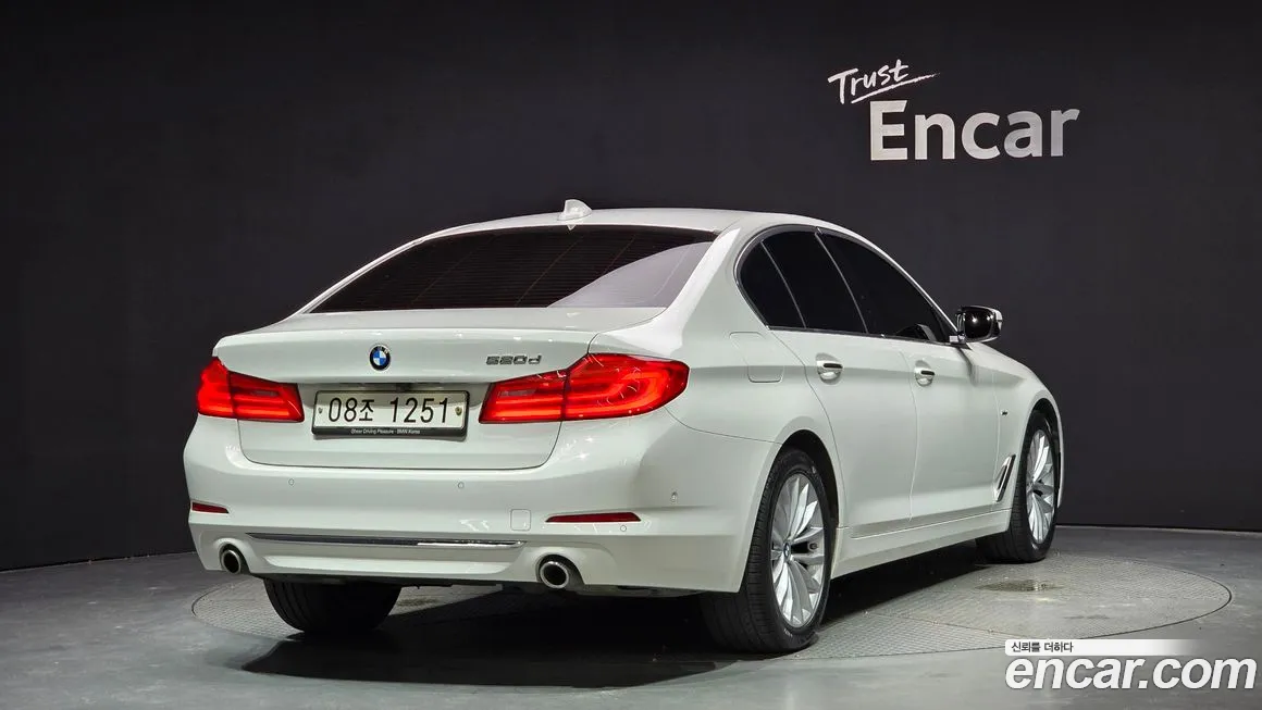 BMW 5 Series (G30) id 2069555 из Кореи 12