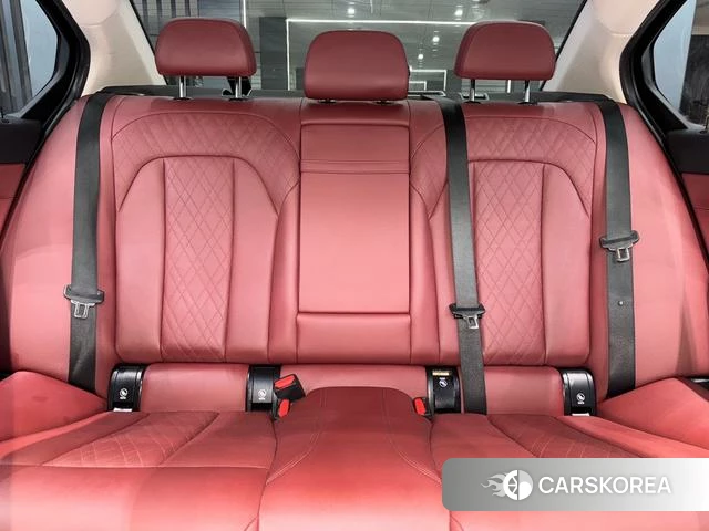 BMW 3 series 2022 Белый из Китая, фото 2