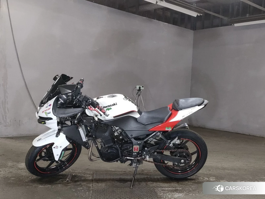 Проданный Kawasaki NINJA 250R 2011 из Японии