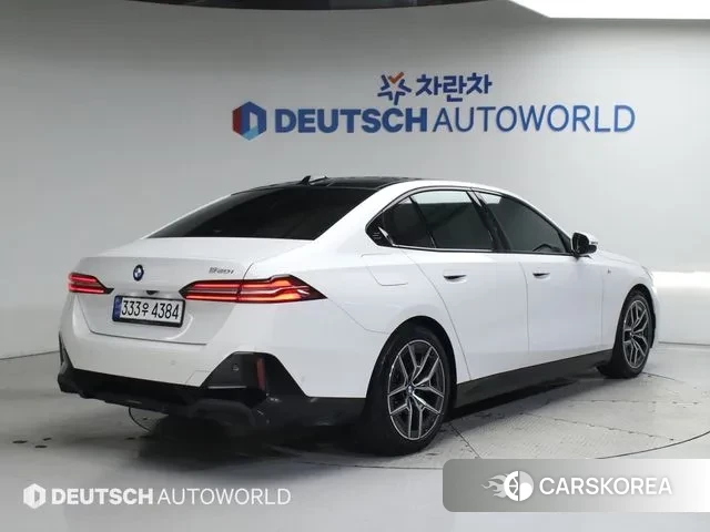 BMW 5 Series (G60) id 3431598 из Кореи 12