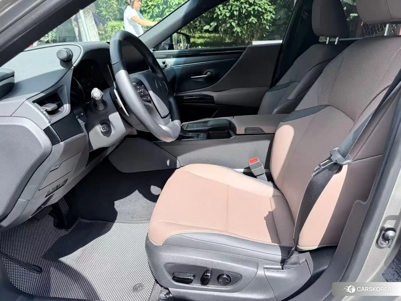 Lexus ES 2022 Silver/gray из Китая, фото 2