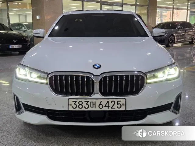 BMW 5 Series (G30) id 3539461 из Кореи 12