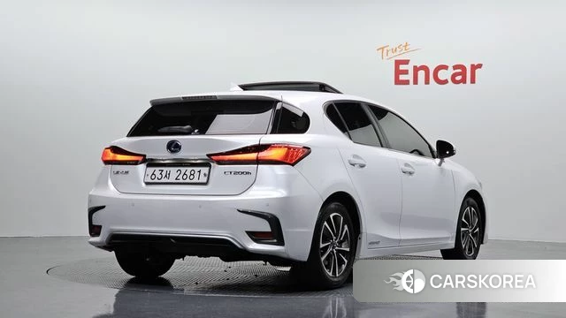 Lexus CT200h id 3917336 из Кореи 12