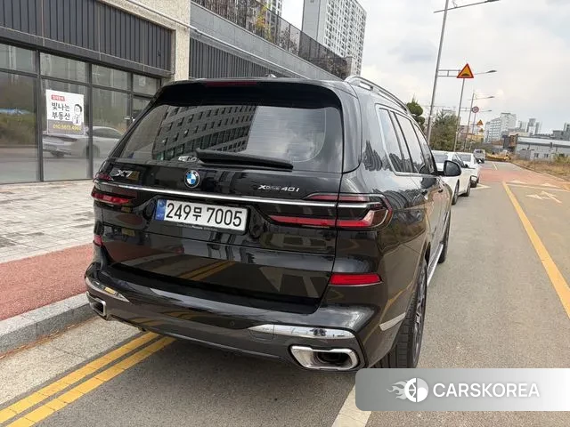 BMW X7 (G07) 2024 Черный из Кореи, фото 2