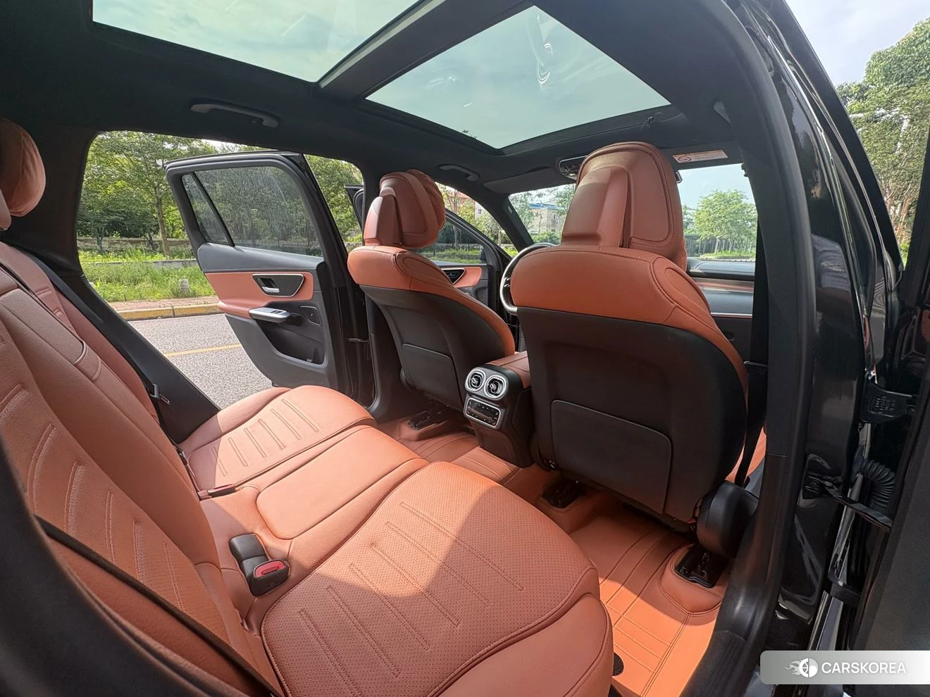 Mercedes-Benz GLC 2023 Черный из Китая, фото 2